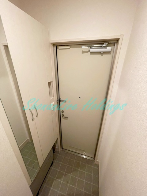藤沢市湘南台２丁目のアパートの玄関