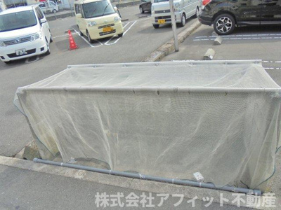 【その他共用部分】 | ビバリーヒルズ | 敷地内ゴミ置場