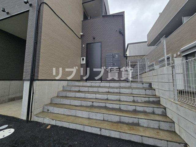 Likes仁戸名町B棟のエントランス