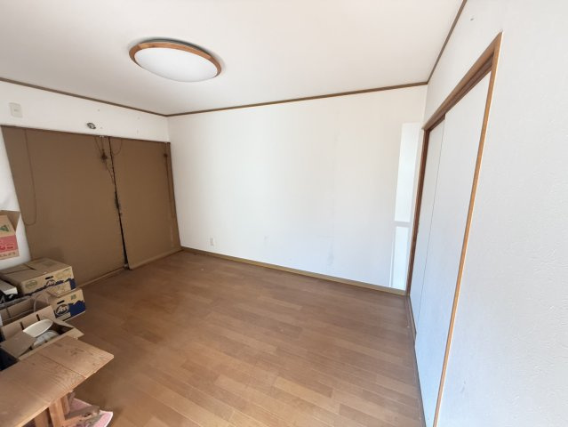 泉佐野市南泉ケ丘1丁目　中古戸建の洋室