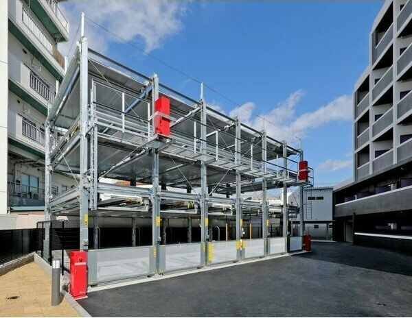 S-RESIDENCE志賀本通Northの駐車場