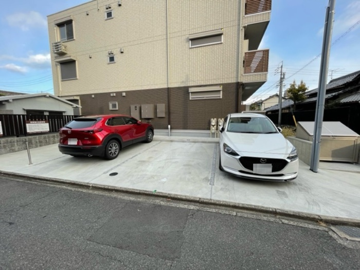 ヴィラージュ　ＡＲＫの駐車場