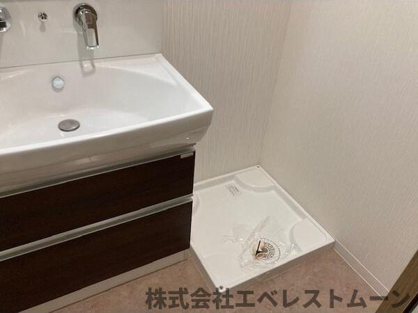 カーサニア尾頭橋の洗面所|ゆったりとスペースのある洗面所