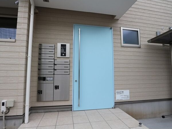 REGALEST金山のエントランス