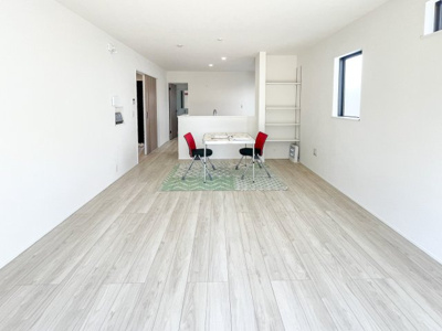 【居間・リビング】 | 亀山市本町4丁目《1号棟》