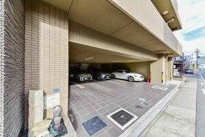MONZEN偕の駐車場