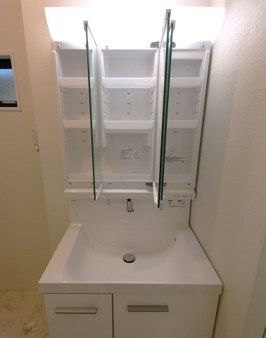 江戸川区南小岩2丁目　新築戸建て　全1棟の独立洗面台