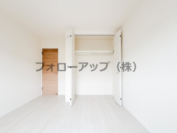 リーブルガーデン福岡市東区高美台2丁目の収納|便利な収納スペースです