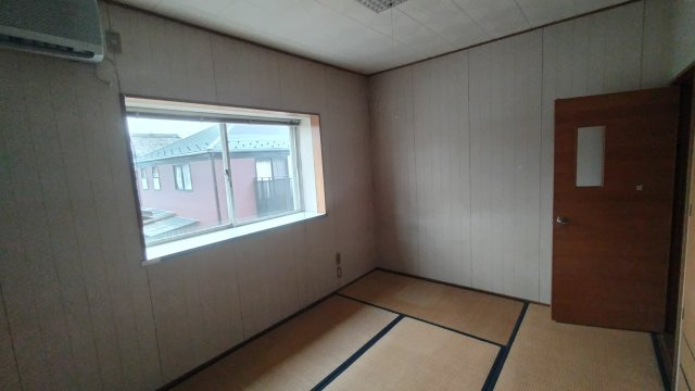 ６６６６９　岐阜市西改田住居付店舗の和室