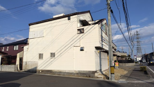 ６６６６９　岐阜市西改田住居付店舗の前面道路含む現地写真