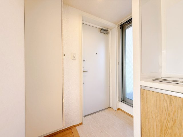 ワレアハレサンゲンヂャヤの玄関