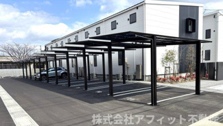 【駐車場】
