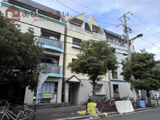 メモリアルタウンC棟の外観