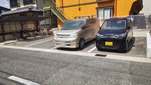 メゾン池上の駐車場