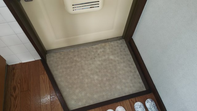 メゾン池上の玄関