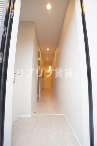 Likes仁戸名町B棟の玄関