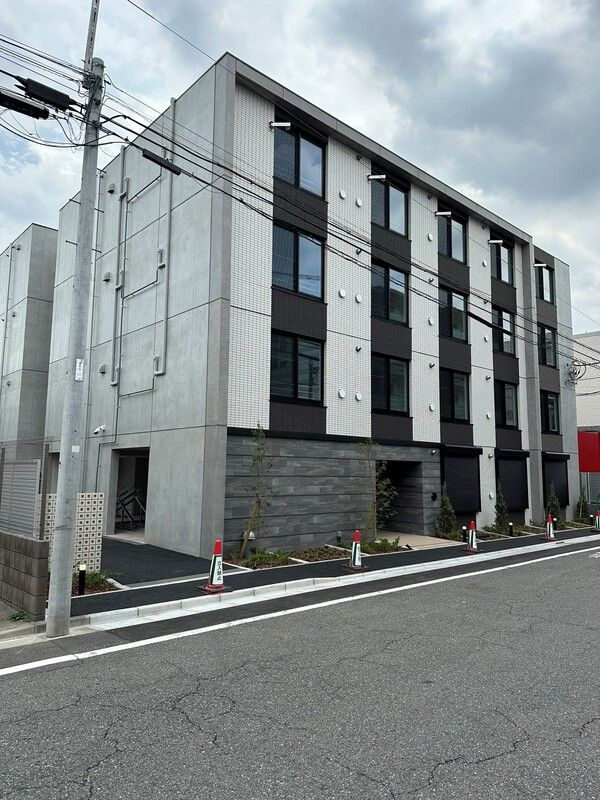 グローリオシェルト志村坂上の外観