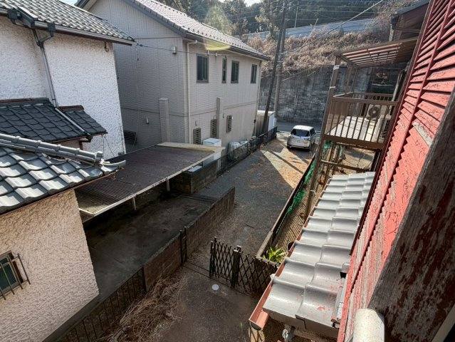 穏やかな時間が流れる落ち着きの住まい～裾野市桃園～の展望|2階洋室からの眺望。静かな住宅地の雰囲気が伝わる、落ち着いた環境です。