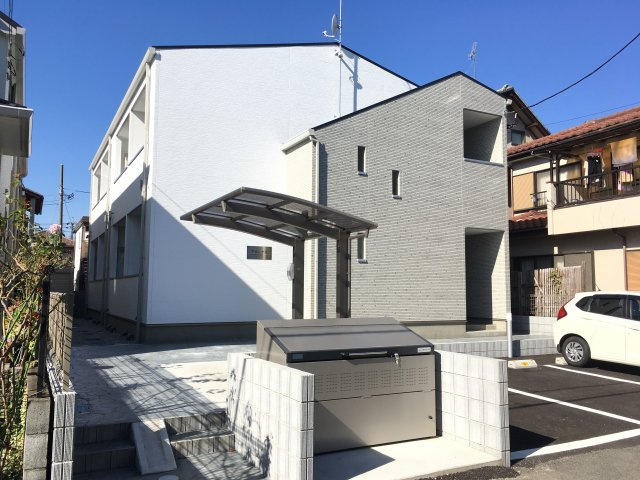 アカンサスの外観