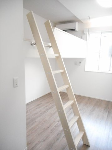 アカンサスの居間・リビング