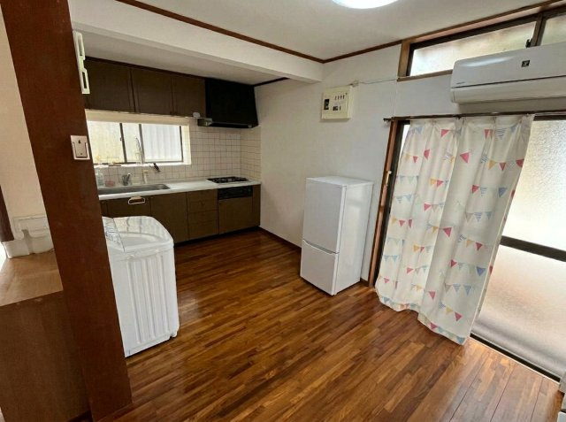 綺麗な水回りの大切に使われた美邸【静岡県伊東市宇佐美】の居間・リビング