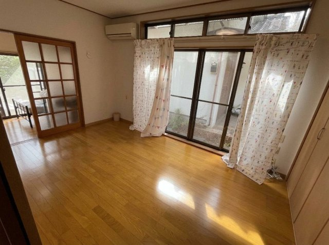 綺麗な水回りの大切に使われた美邸【静岡県伊東市宇佐美】の洋室