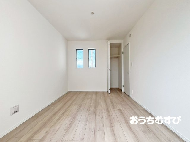 春日井市六軒屋町1312番(全1棟)の洋室