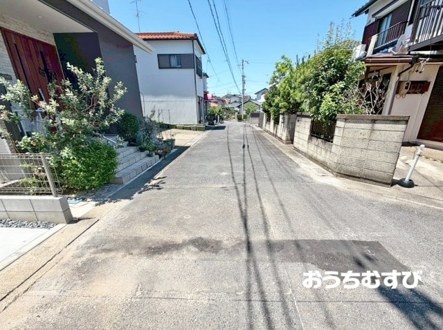 春日井市六軒屋町1312番(全1棟)の前面道路含む現地写真