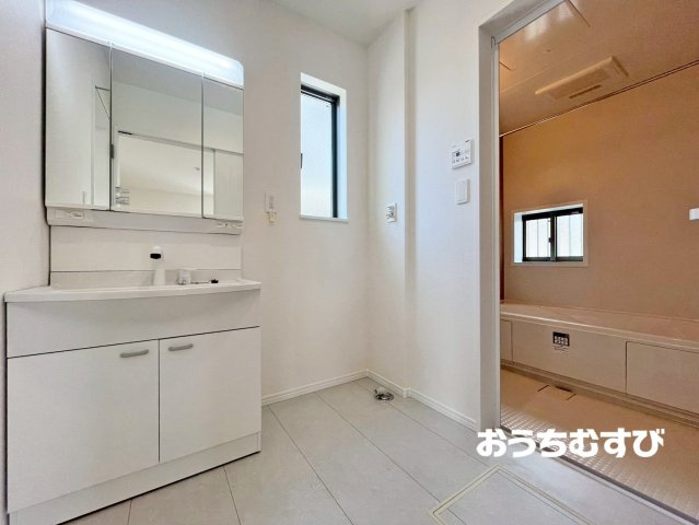 春日井市六軒屋町1312番(全1棟)の独立洗面台
