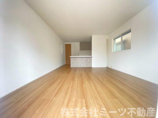 【居間・リビング】 | 新池島町2丁目　新築戸建