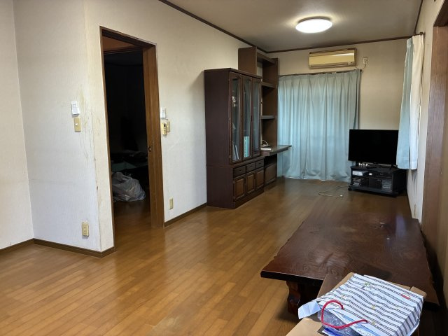 【オール電化】香南市夜須町手結　中古住宅の洋室|ゆとりある広さで、自由にレイアウトできる居住空間です