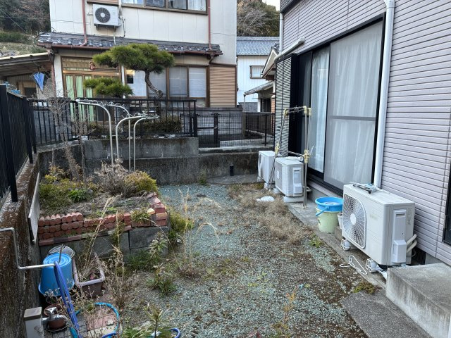 【オール電化】香南市夜須町手結　中古住宅の庭|ガーデニングや家庭菜園も楽しめる、ゆとりのお庭付き♪