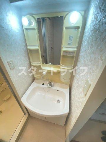 大阪市淀川区西三国１丁目の賃貸マンションの洗面所