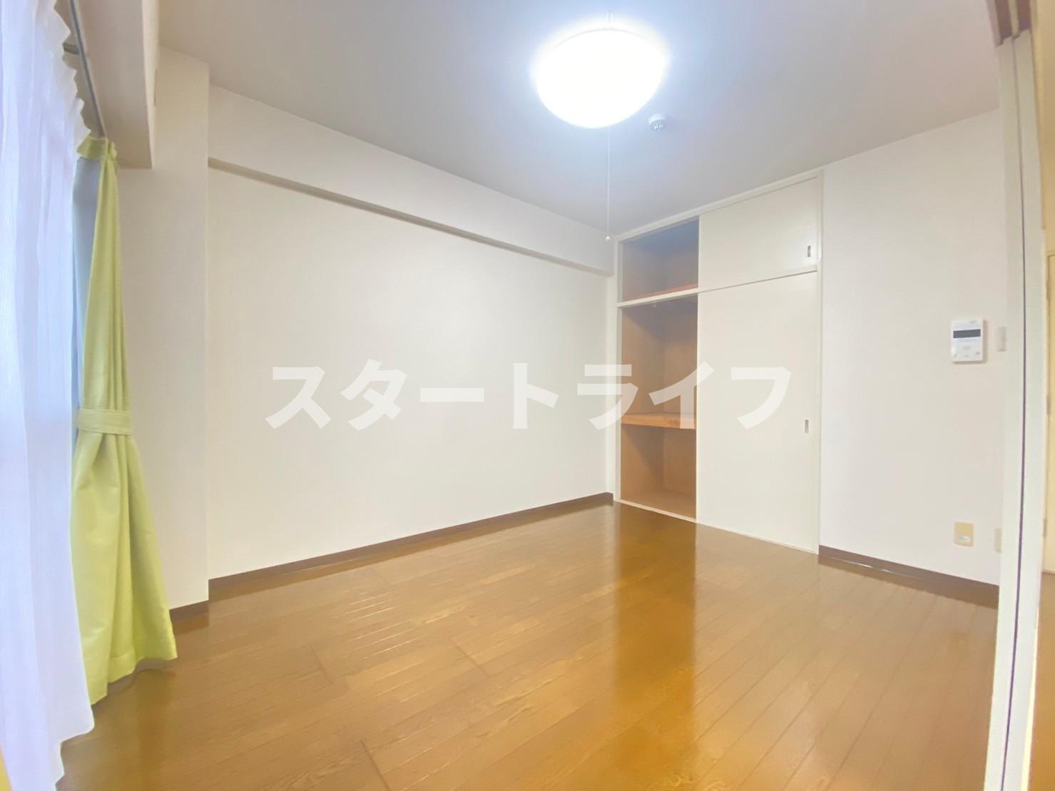 大阪市淀川区西三国１丁目の賃貸マンションの寝室
