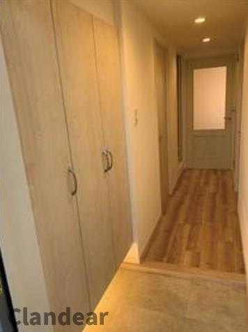 カルム草加の玄関|ドキドキの新生活も、安心してスタート。ぴったりの住まいを見つけませんか？クランディアが一緒に住まい選びをサポートします‼　まずは、お気軽にお問合せください　＃クランディア