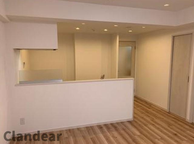 カルム草加の居間・リビング|ドキドキの新生活も、安心してスタート。ぴったりの住まいを見つけませんか？クランディアが一緒に住まい選びをサポートします‼　まずは、お気軽にお問合せください　＃クランディア