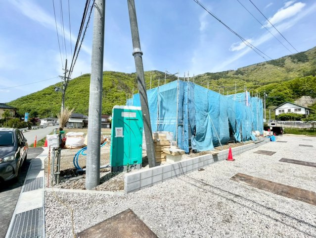 千曲市戸倉第６の前面道路含む現地写真