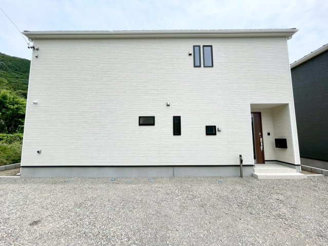 千曲市戸倉第６の外観|完成済み物件！いつでも見学可能です♪お問合せは＜Tel 026-477-7419＞まで♪ 　３号棟