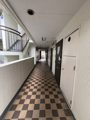 メゾン新高円寺のロビー