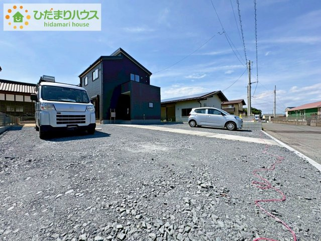 ひたちなか阿字ヶ浦町第4　新築戸建　1号棟の駐車場|マイホームなら駐車場代がかかりません。しかも、自宅の駐車場で洗車ができます！今までコイン洗車に行っていた手間も省けて、節約にもつながります(^^♪