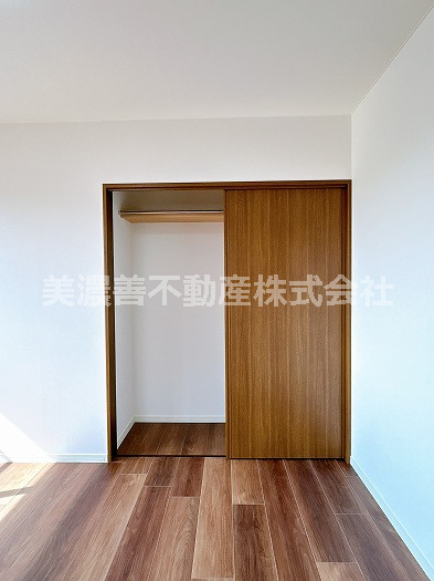 ５４９４７　岐阜市隆城町中古戸建ての収納