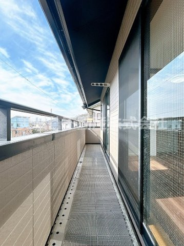 ５４９４７　岐阜市隆城町中古戸建てのバルコニー