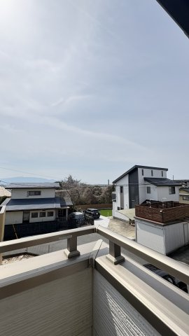 売中古戸建　沼津市東椎路の展望|愛鷹山のふもとに位置する東椎路の澄んだ空気と明るい陽射しをたっぷりと楽しめます。