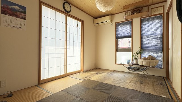 売中古戸建　沼津市東椎路の和室|落ち着きのある和空間、陽光が温かみを増します