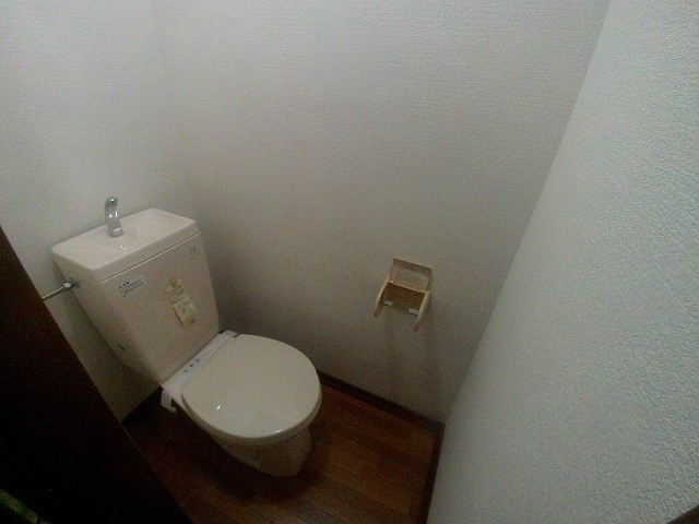 第一ピーナッツ住宅のトイレ