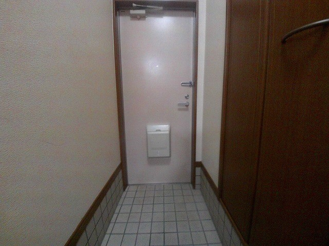 第一ピーナッツ住宅の玄関