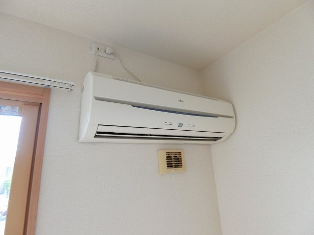 ハウスフリーデⅢの設備|エアコン付き