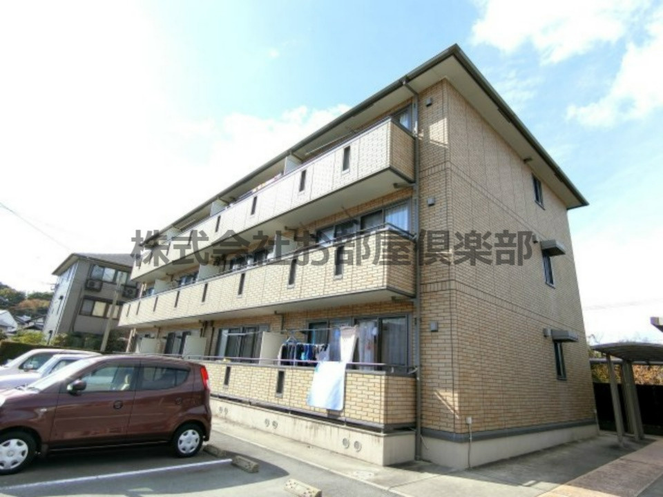 ハウスフリーデⅢ