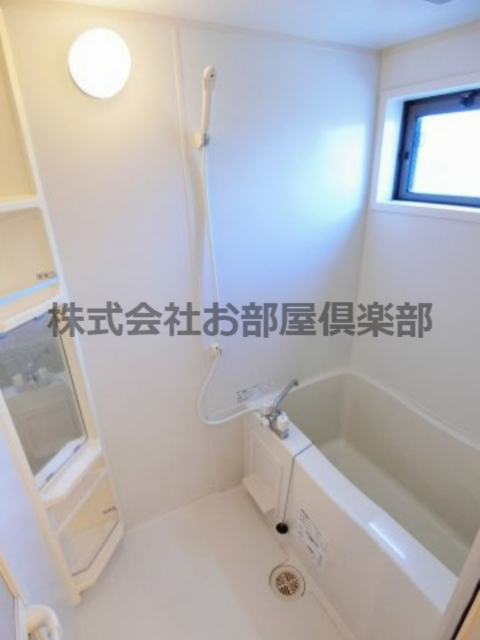 ハウスフリーデⅢの浴室|日々の暮らしに欠かせないお風呂です