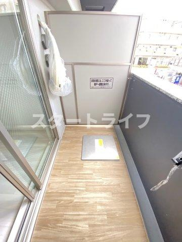 大阪市東淀川区東中島２丁目の賃貸マンションのバルコニー